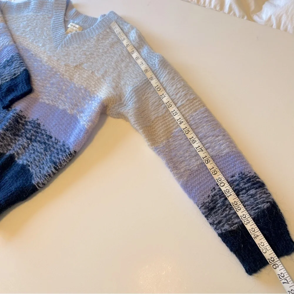 NEW Club Monaco chunky mohair pullover sweater, lavender and navy, Oversized XS - Picture 6 of 11